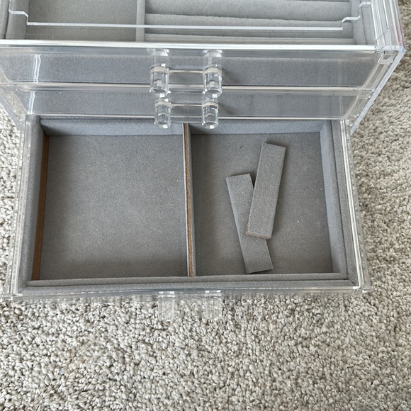 Small Jewelry Box - Picture 4 of 4